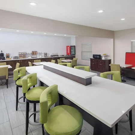 La Quinta Inn By Wyndham Calhoun South I-75-3