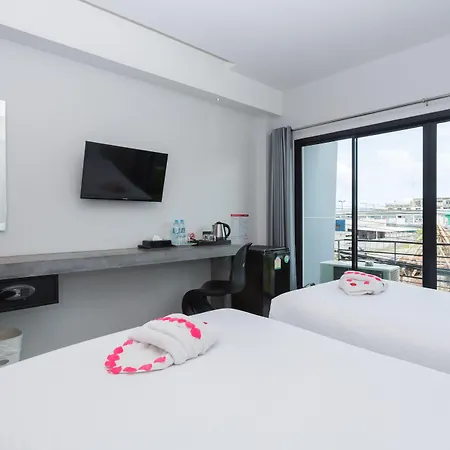 Riverside Hotel-3