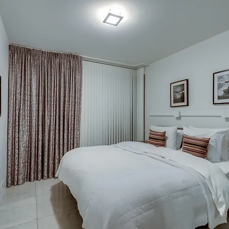 Black Pearl Apartment Hotel-2