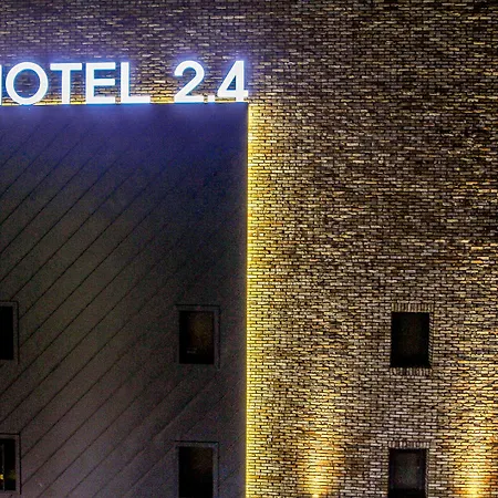 Hotel 2.4-3