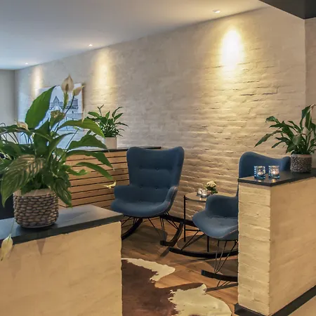 Hotel 6400-2