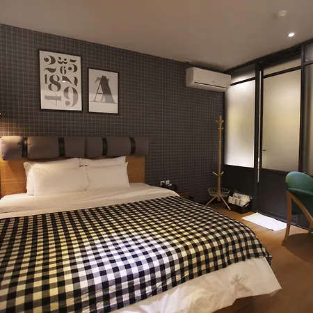 Hound Hotel Seomyeon-Beomcheon-3