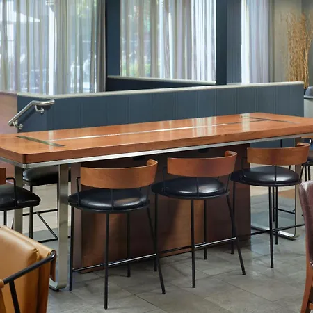 Courtyard By Marriott Perimeter Center-2