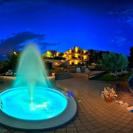 Hotel Le Cave-2