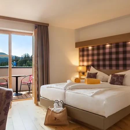 Berghotel Der Koenigsleitner - Adults Only-3