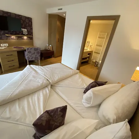 Berghotel Der Koenigsleitner - Adults Only-2