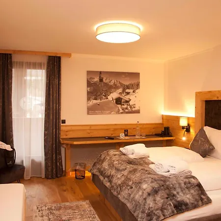 Hotel Die Montafonerin-2