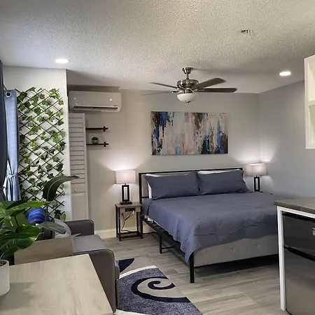 Sunny Palms Inn-3