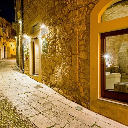 Locanda Don Serafino Historical Boutique Hotel-2