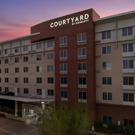 Courtyard Phoenix Chandler/Fashion Center-3