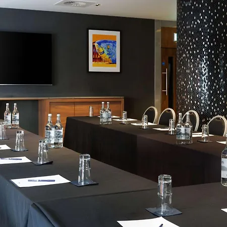 Doubletree By Hilton Belfast City Ten Square-2