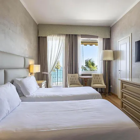 B&B Hotel Diano Marina Palace-3