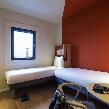 Ibis Budget Rotterdam The Hague Airport-3