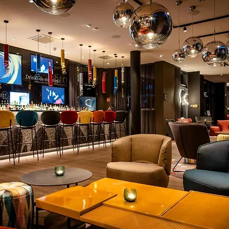 Motel One Koeln-Mediapark-2