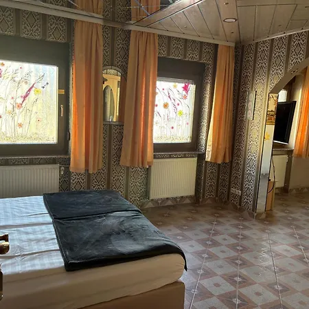 Central Hotel-2