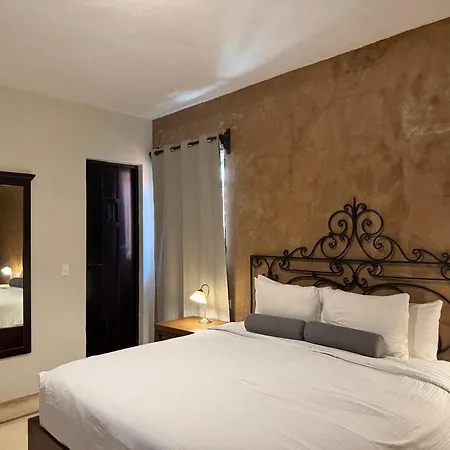 Art 64 Guest House - Adults Only-2