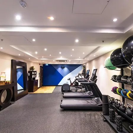 Doubletree By Hilton London Victoria-3