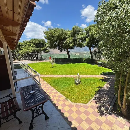 Chrissa Camping Rooms & Bungalows-3