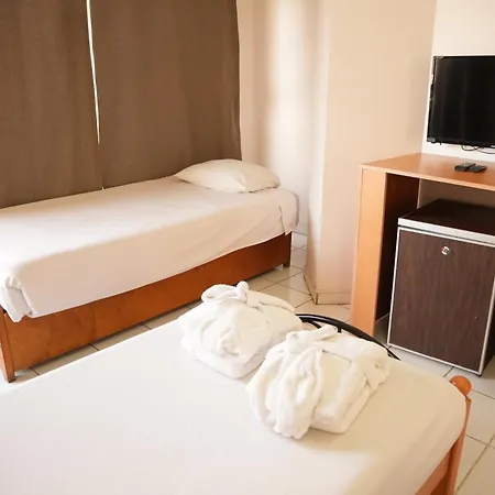 Gaddis Hotel, Suites And Apartments-3