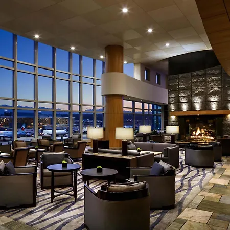 Fairmont Vancouver Airport In-Terminal Hotel-2
