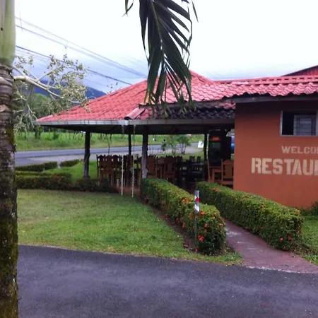Hotel Villas Vista Arenal-2