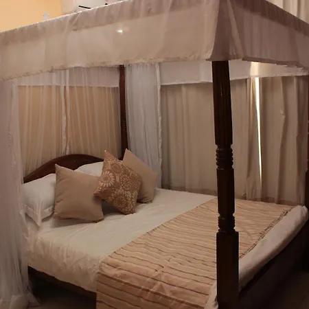 Moffat Court Boutique Hotel-3