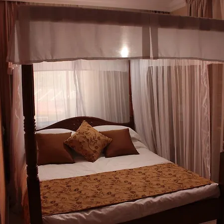 Moffat Court Boutique Hotel-2