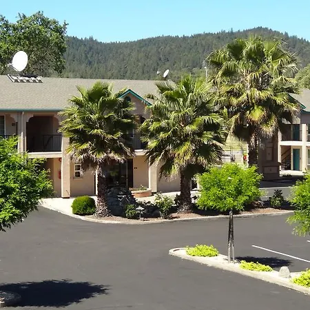 Cloverdale Wine Country Inn & Suites-3
