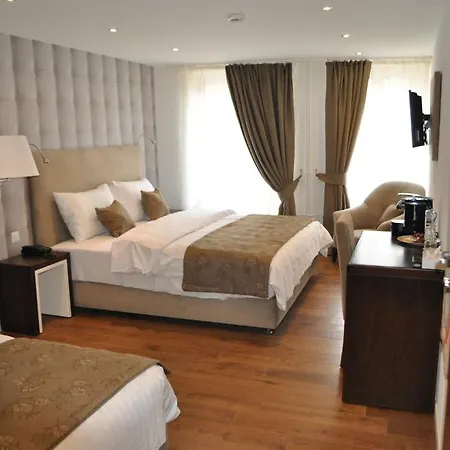 Hotel de Savoie-2