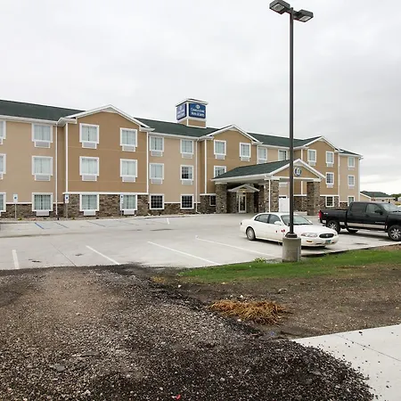 Cobblestone Hotel & Suites - Devils Lake-3