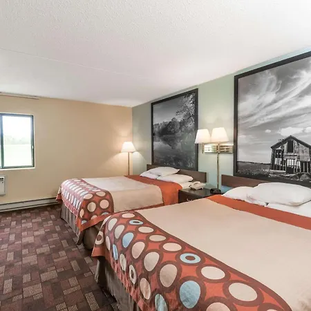 Super 8 By Wyndham Luverne-3