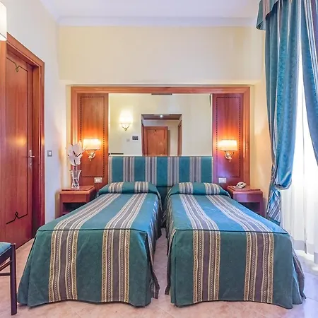 Raeli Hotel Lux-2