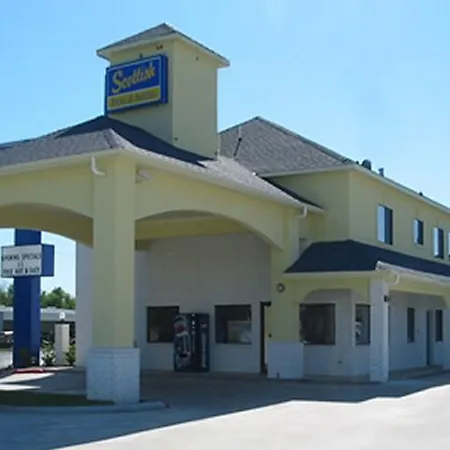 Travelers Inn And Suites Liberty-3
