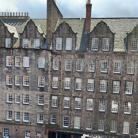 Royal Mile Suites By The Castle-3