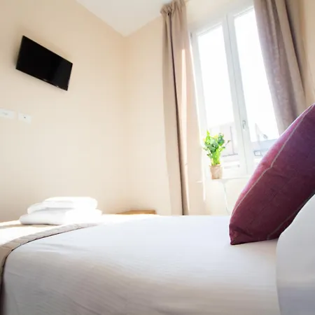Emily Rooms-3