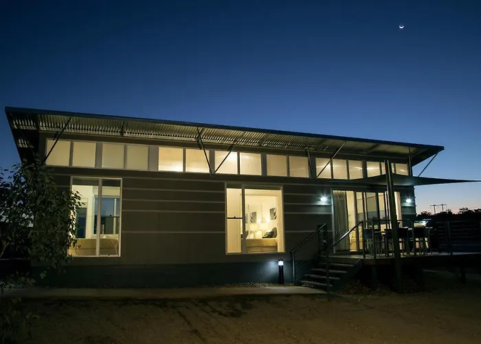Savannah Cabins, Taronga Western Plains Zoo