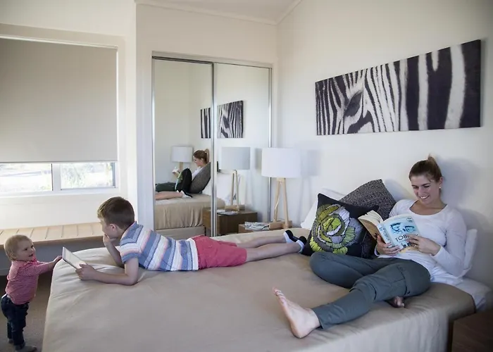 Savannah Cabins, Taronga Western Plains Zoo
