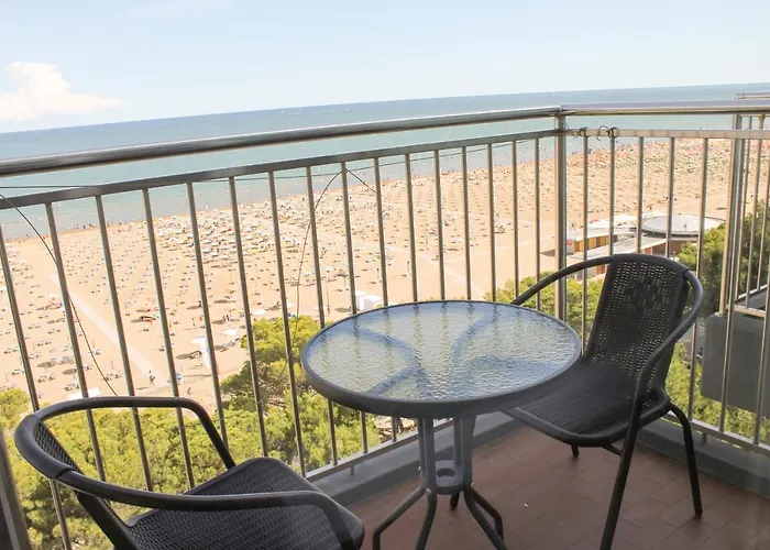 International Seaview Apartments