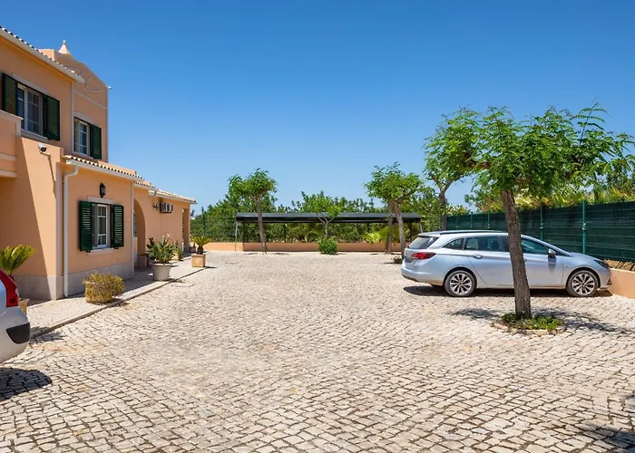 Apartamentos Monte Dos Avos, Albufeira By Algarveblossom