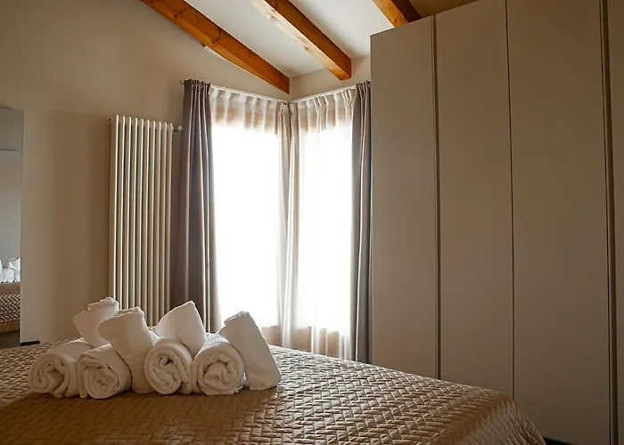 Sirmione Rosselli Apartments