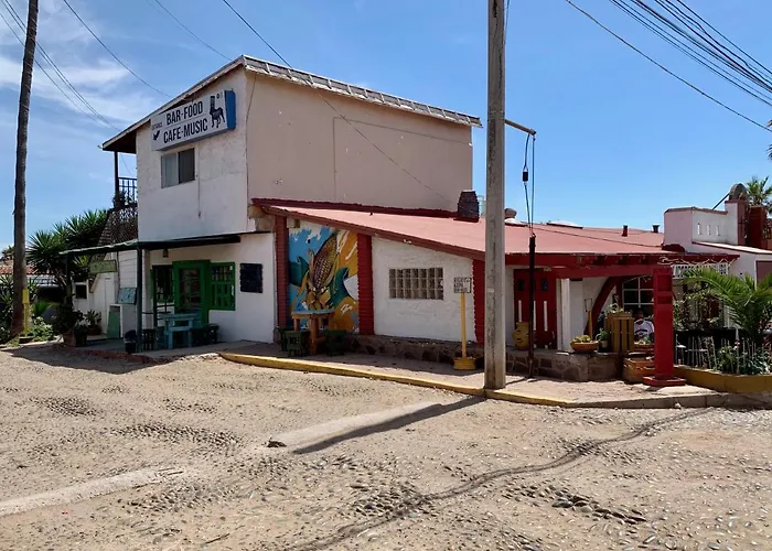 Rosarito Beach House-- Spacious, Central, Beach View, & Sleeps 14