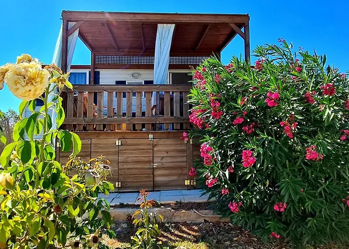 Villa Vravrona Tower & Suites