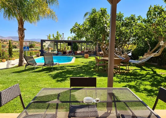 Villa Vravrona Tower & Suites