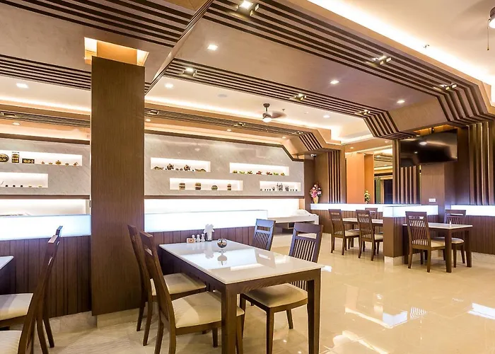 Swan Lake Hotel Sattahip