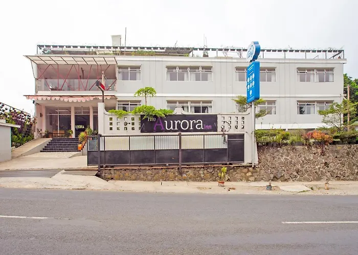 Super Oyo Collection O 3876 The Aurora Inn Lembang