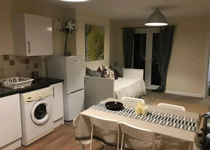 37B Louis Lodge
