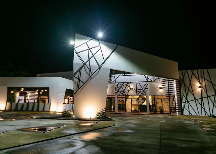 D' La Torre Hotel
