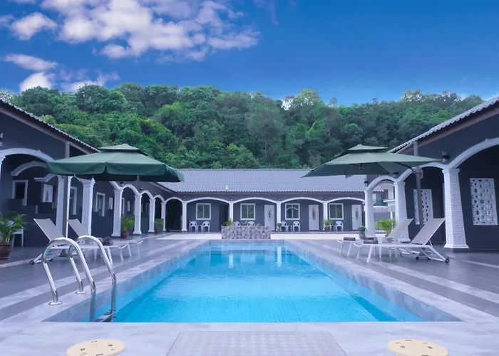 Cenang Rooms With Pool By Virgo Star Resort