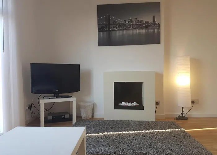 The Lily Pad Apartment & Wrens Nest Studio