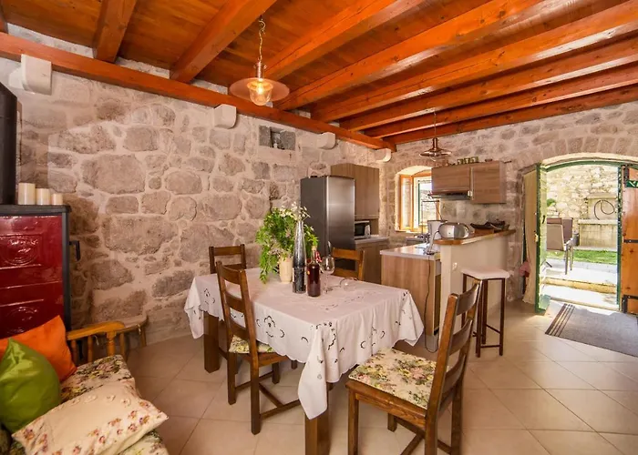 Old Stone House